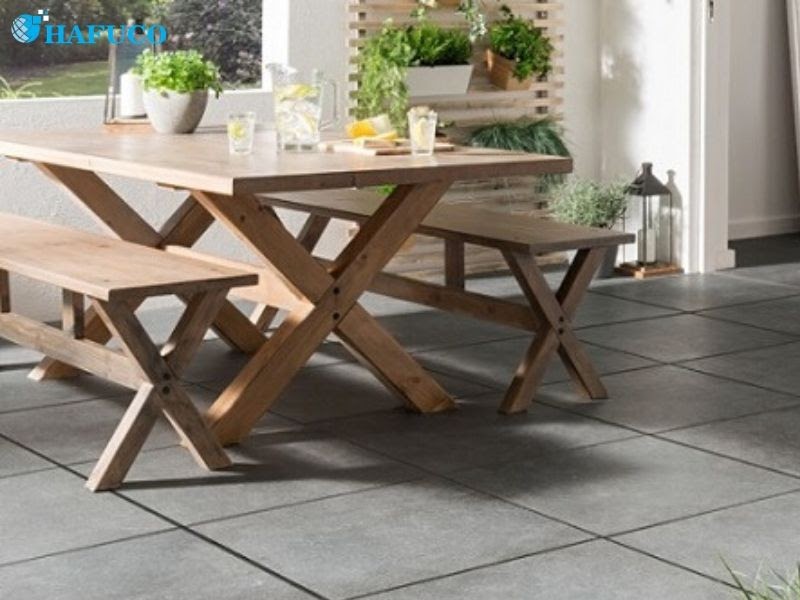 Chọn gạch Granite ốp lát chống thấm sân thượng