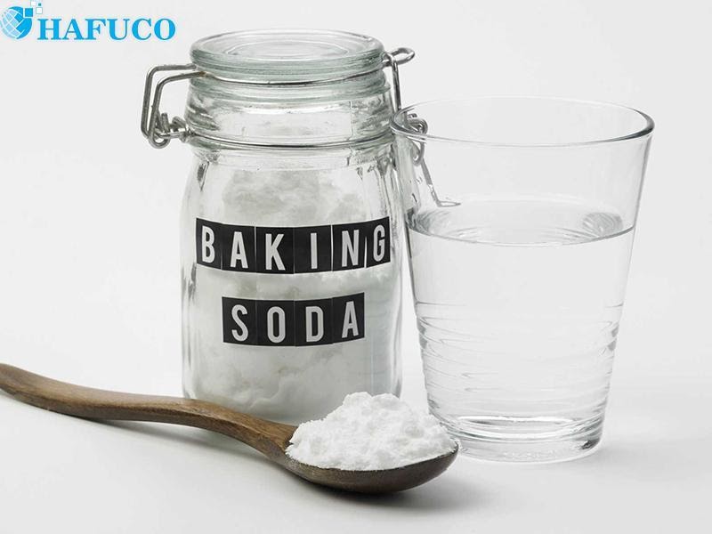 Kết hợp muối, giấm và soda tẩy vết cháy trên gạch