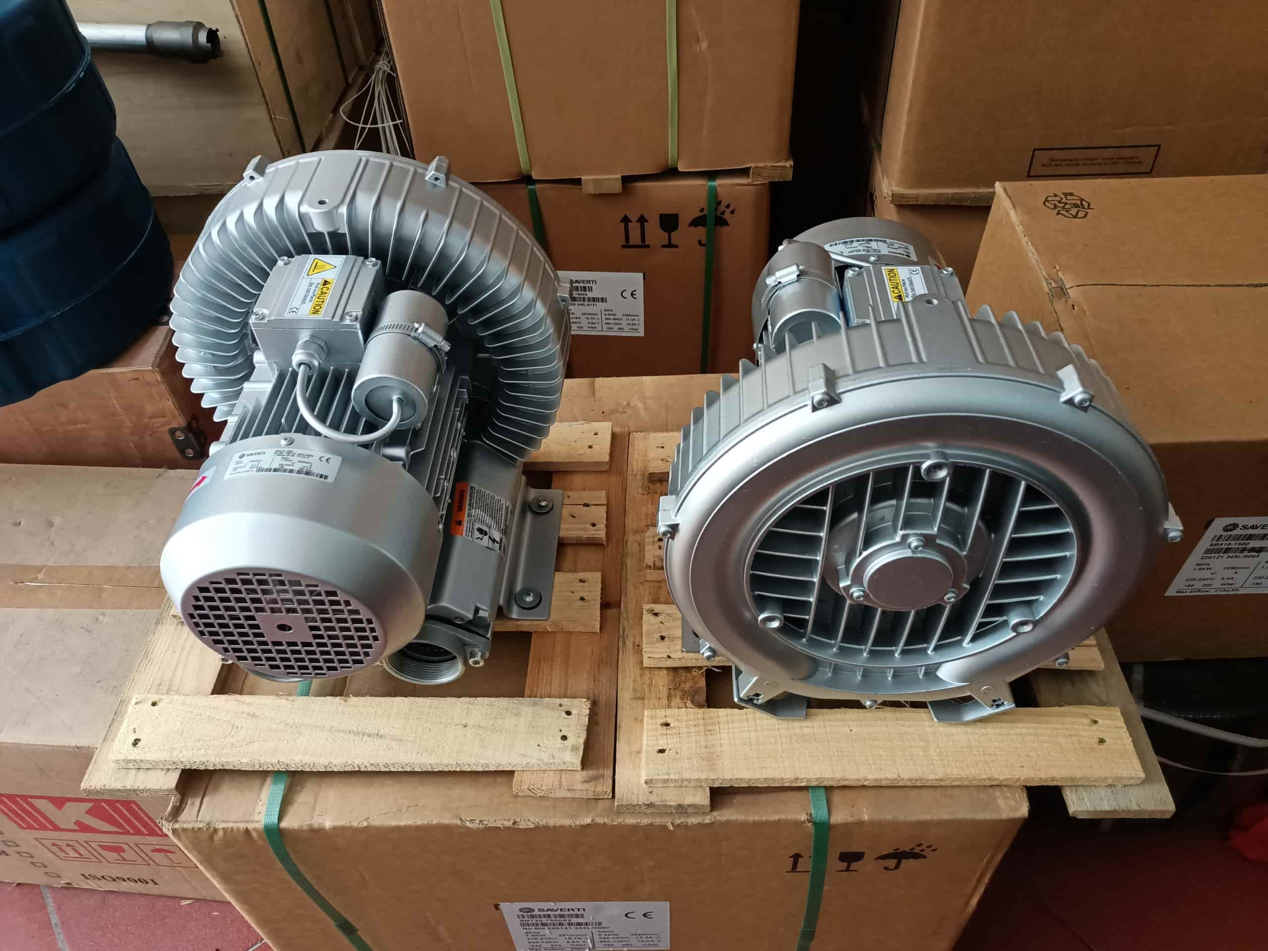 Máy thổi khí bể bơi
