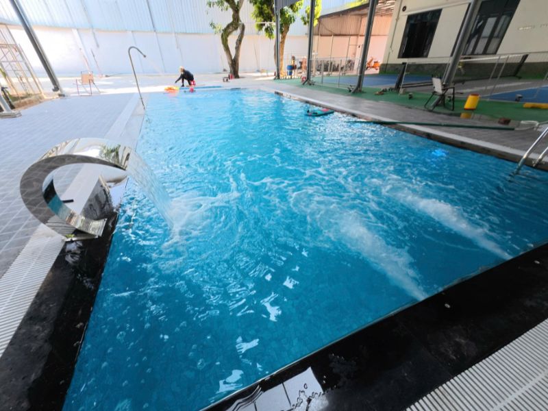 Dự án thi công và lắp đặt thiết bị bể bơi cho anh Mạnh tại Phường Hùng Thắng